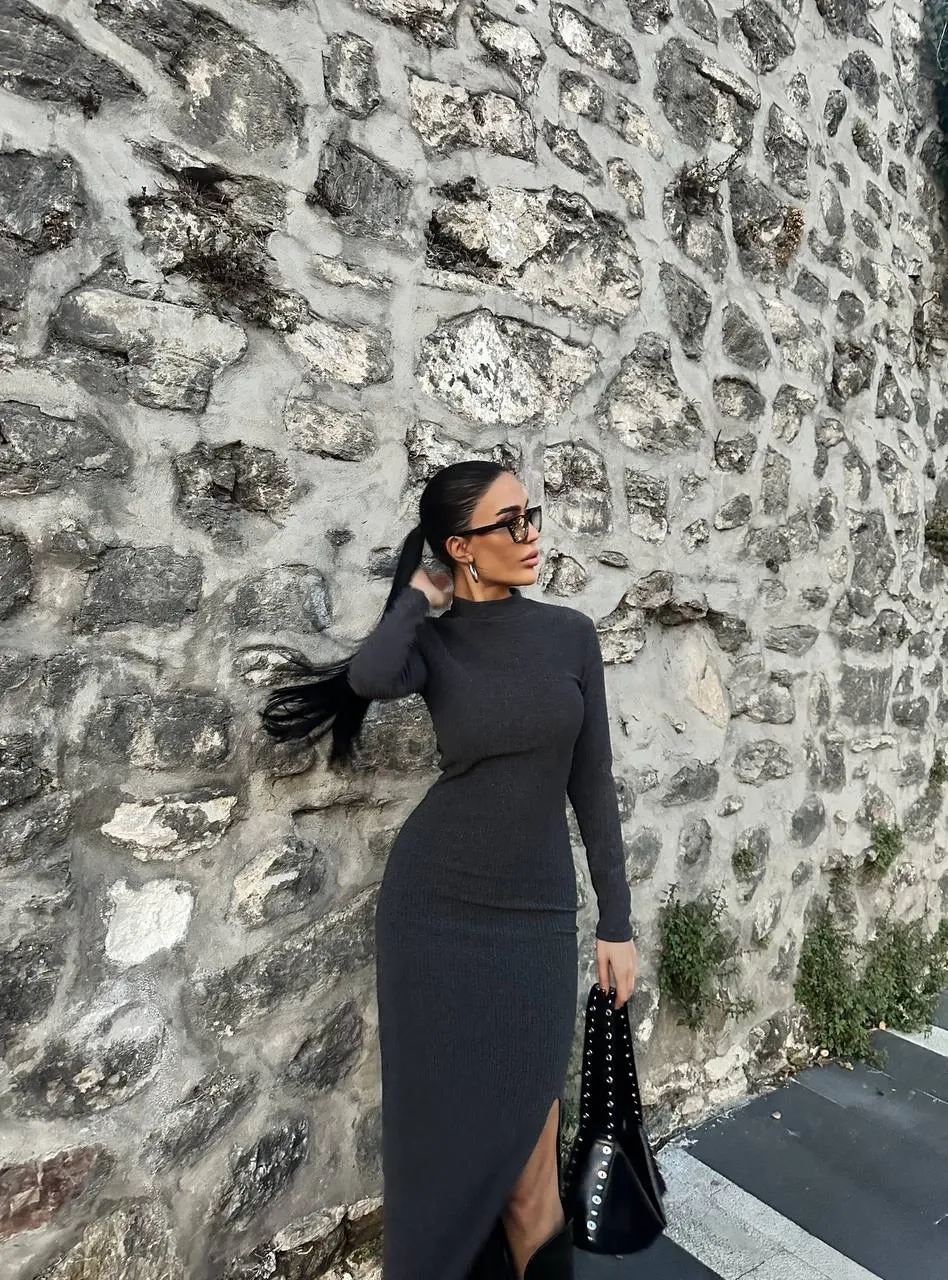 Yırtmaç Detaylı Bürümcük Kumaş Elbise - 0280