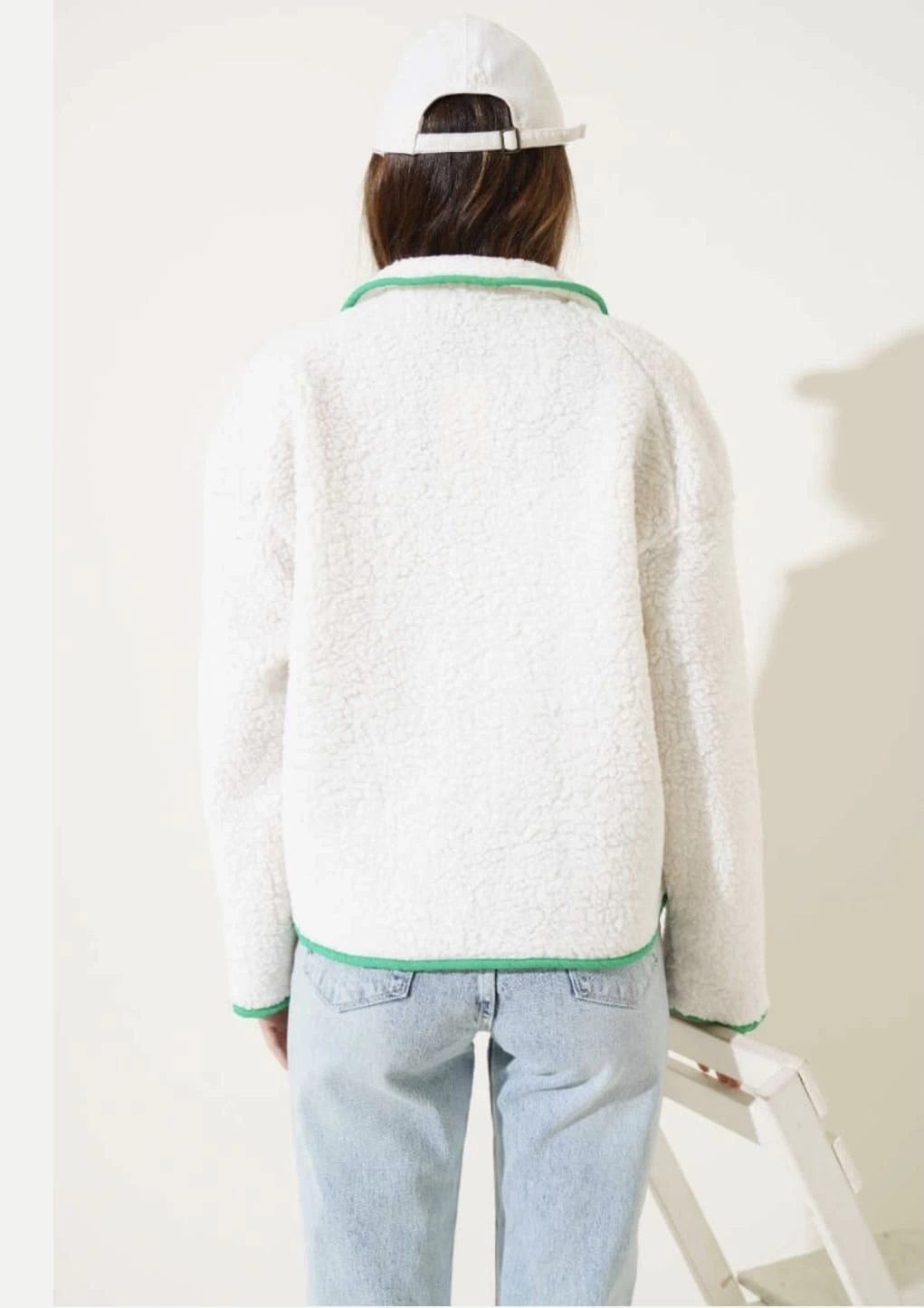 Cep Detaylı Kadın Kuzu Mont - 0163