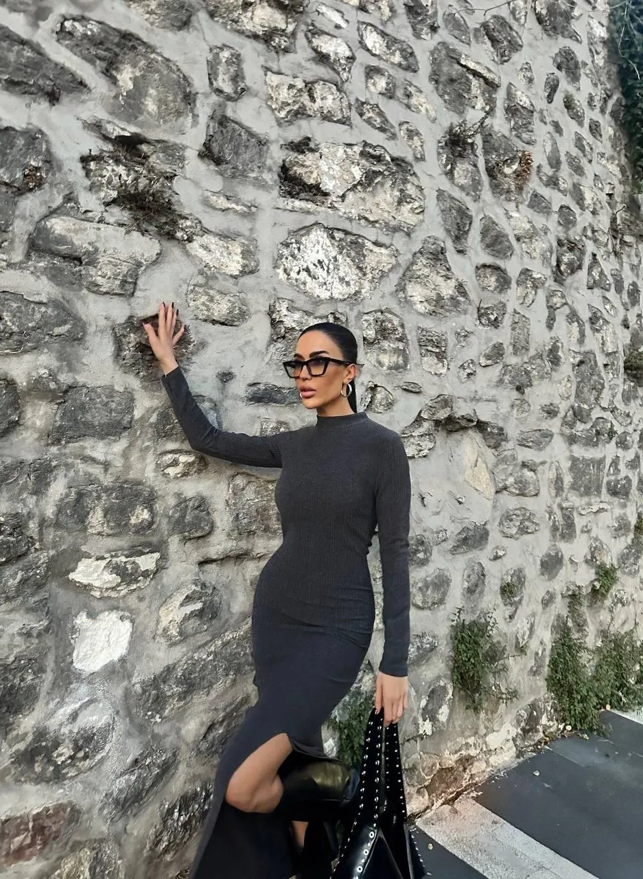 Yırtmaç Detaylı Bürümcük Kumaş Elbise - 0280