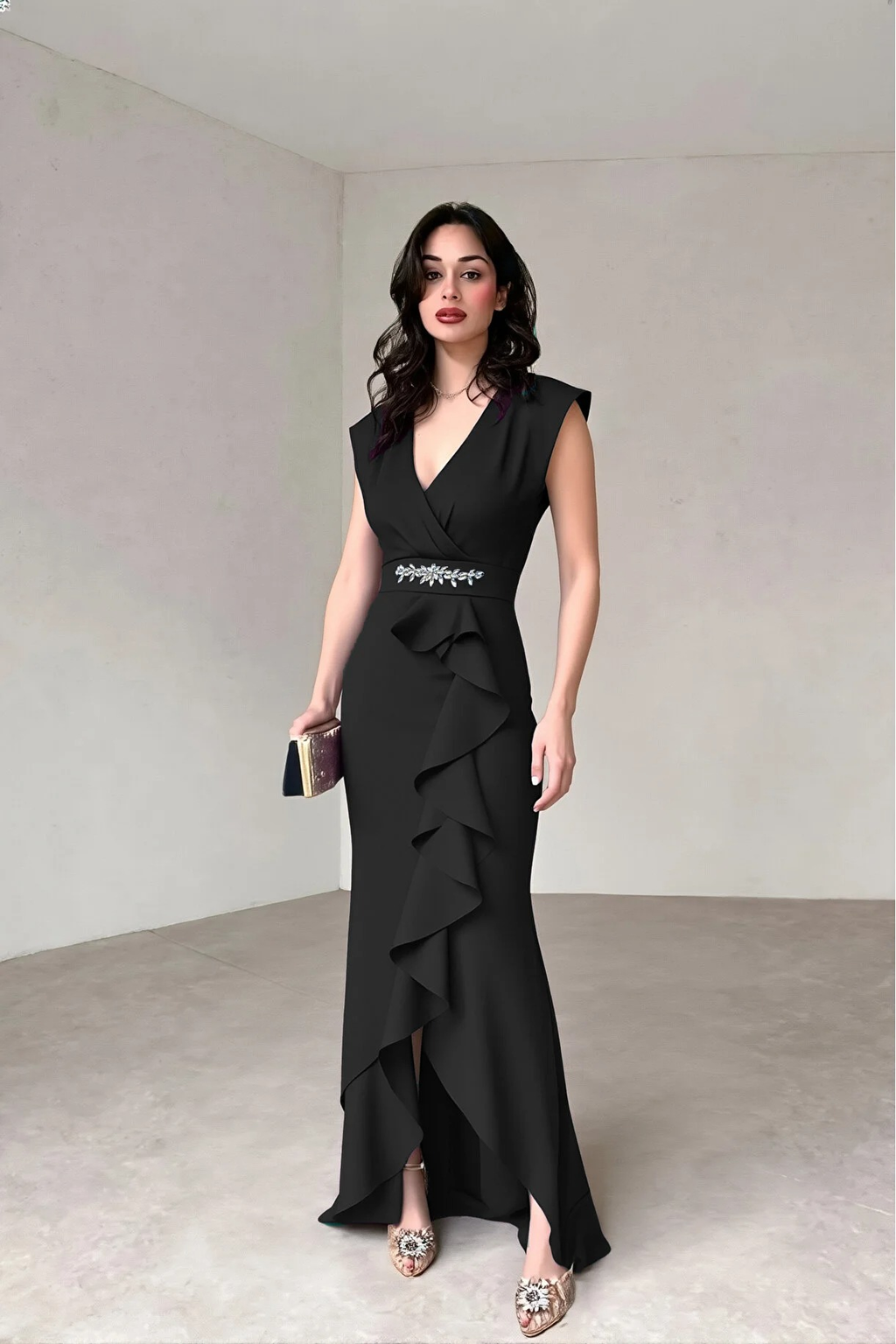 Kadın Siyah V Yaka Taş Detaylı Volanlı Abiye - Şık Uzun Elbise - 0233