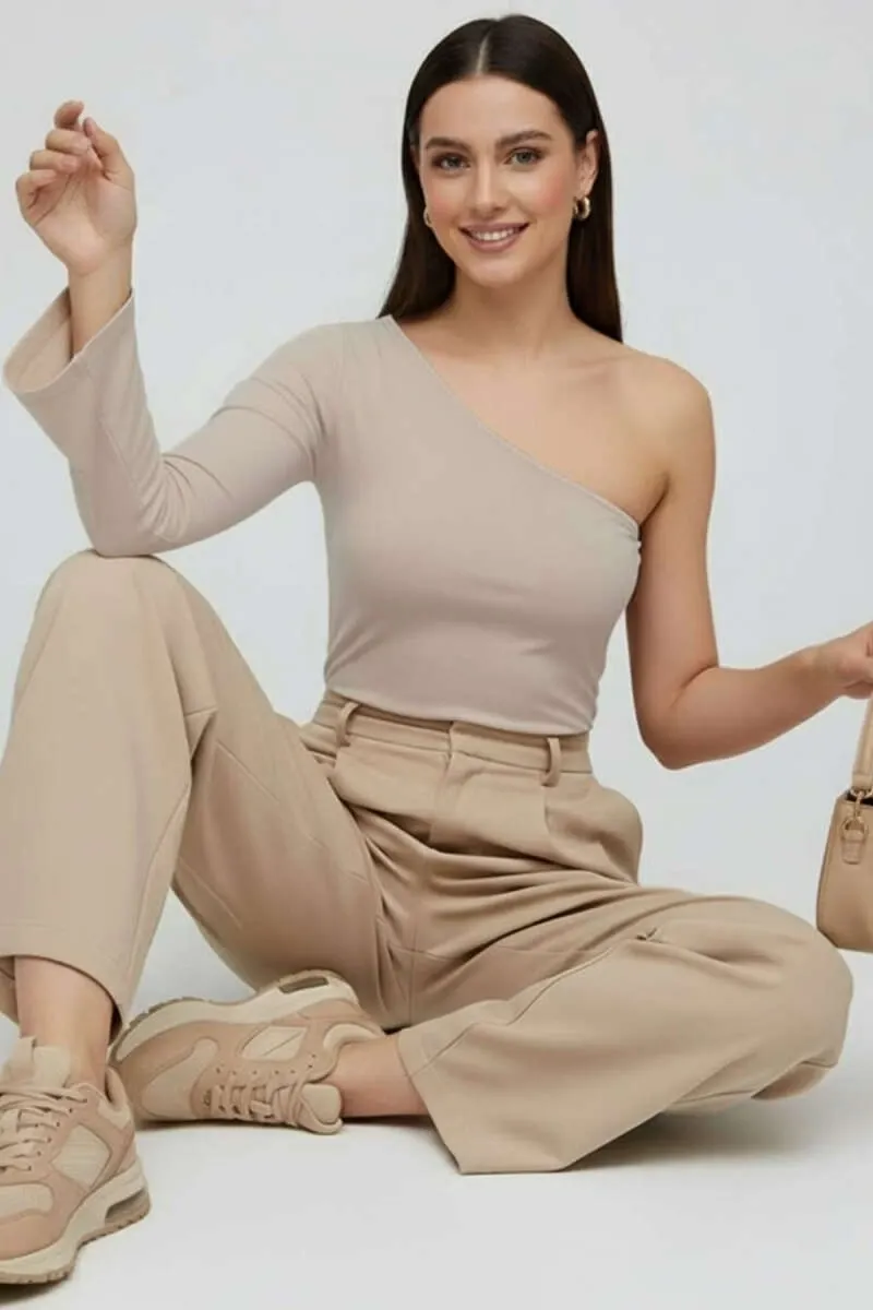 Kadın Asimetrik Yaka Tek Kol Bluz - Vizon Bluz - 0245