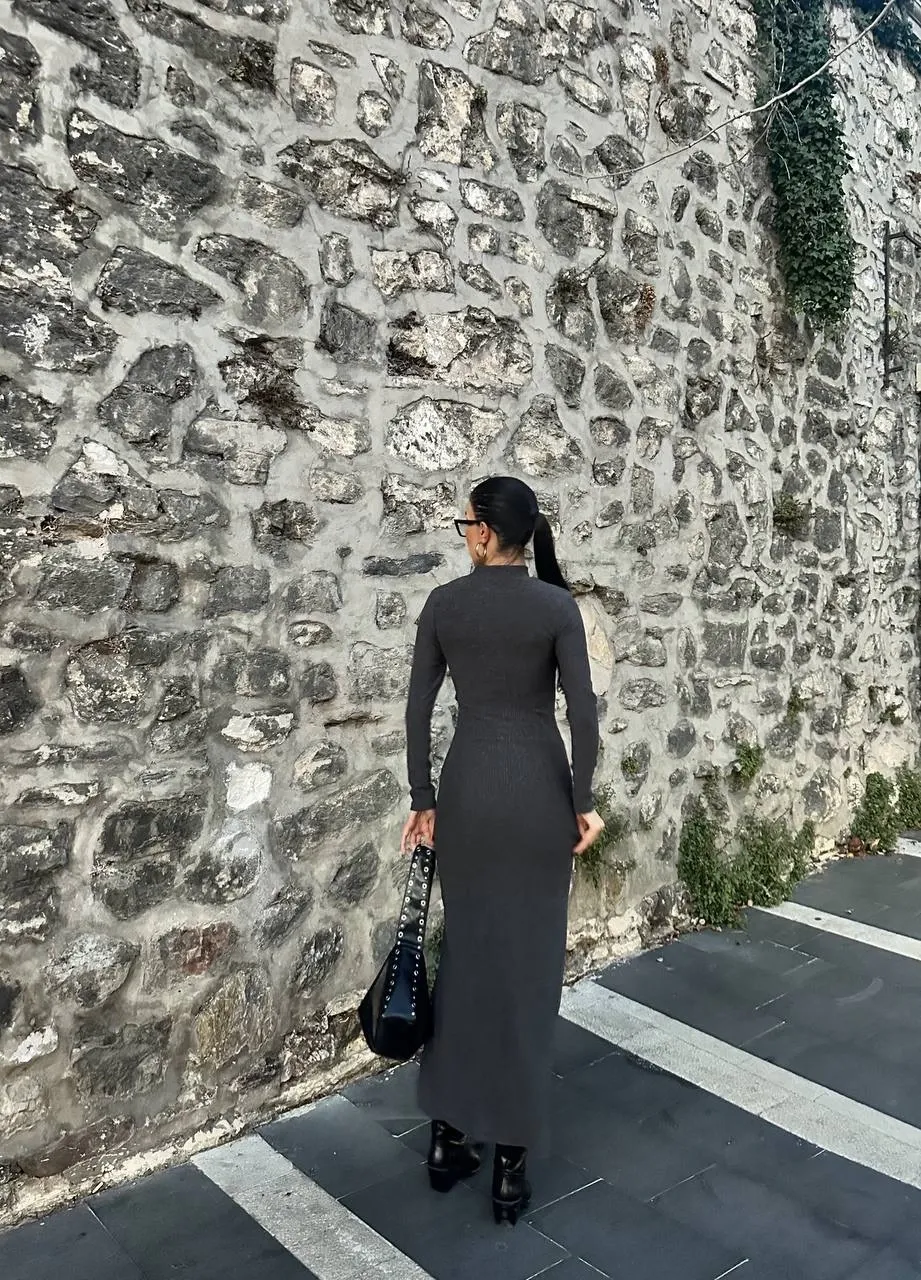 Yırtmaç Detaylı Bürümcük Kumaş Elbise - 0280