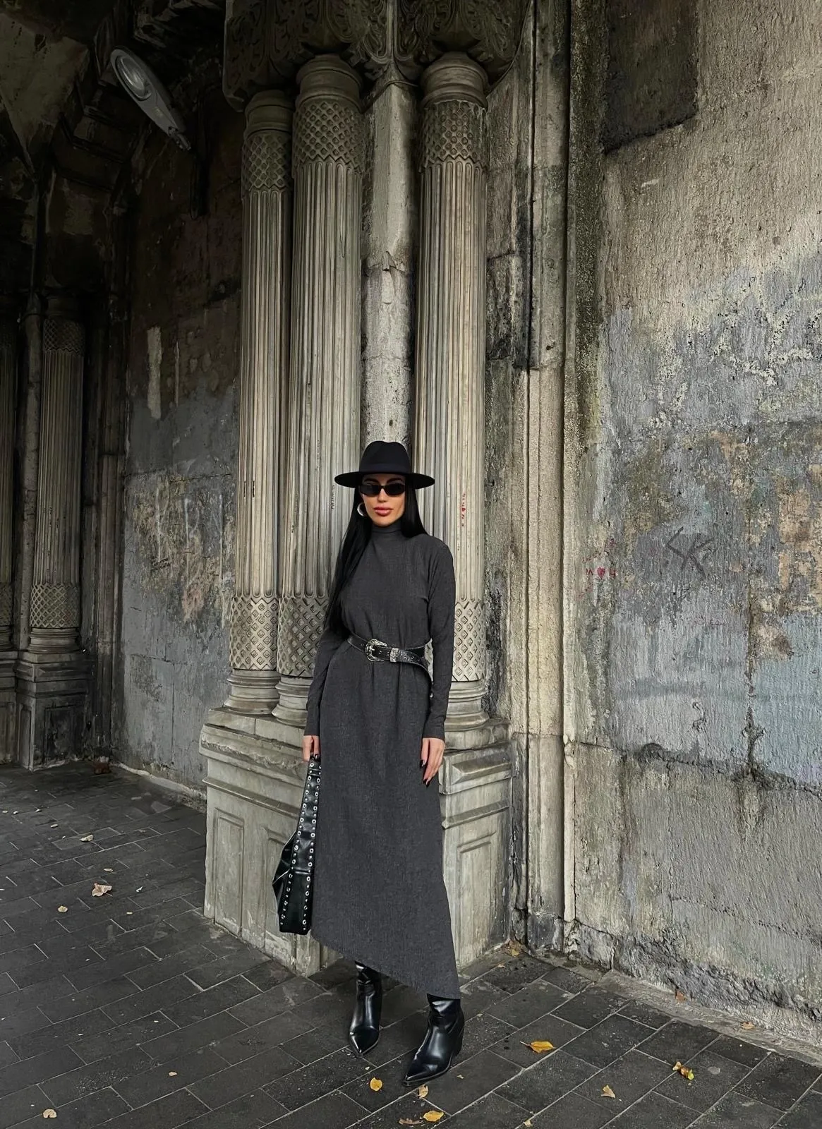 Boğazlı Kalın Bürümcük Kumaş Elbise - 0281