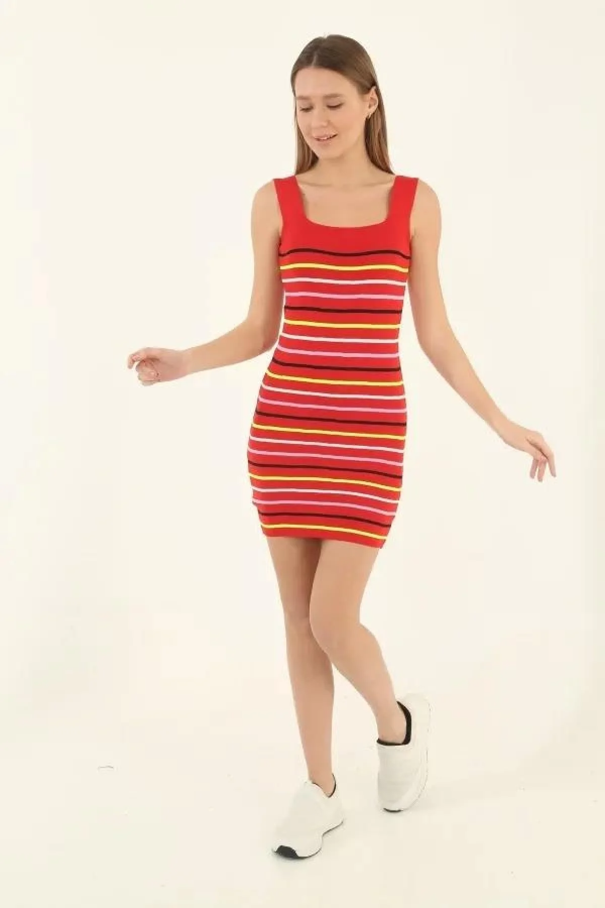 Kadın Kare Yaka Midi Boy Likralı Polelit Elbise - Kırmızı - 0312